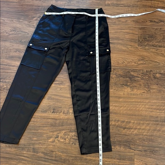NWT WHBM Women’s Black Cargo Pants, Sz. 2 - Picture 7 of 16